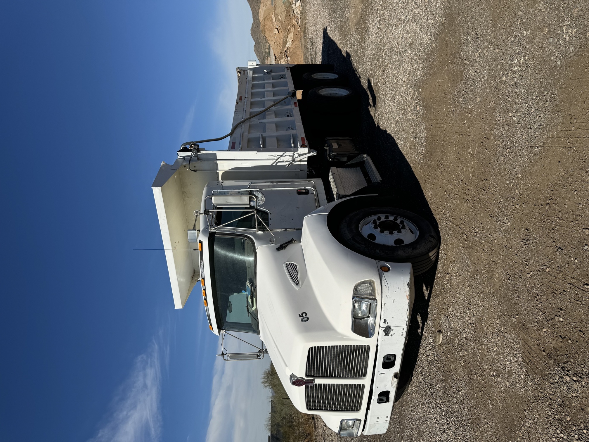 2003 KENWORTH T300 - Image 3